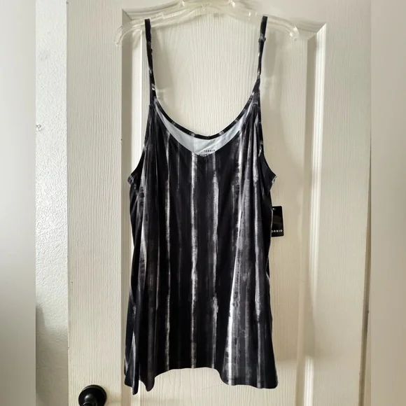 NWT Torrid Black and Gray Tie-Dye Camisole - Picture 4 of 8